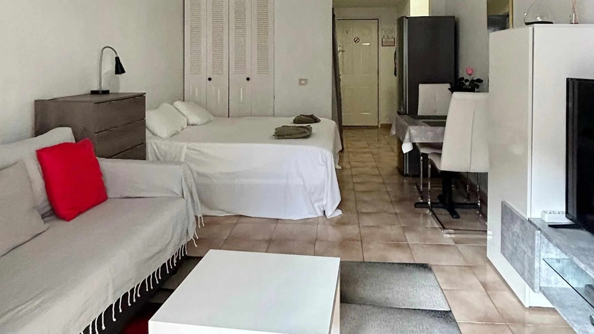 Lägenhet Studio In Castle Harbour With Pool View C020 Los Cristianos