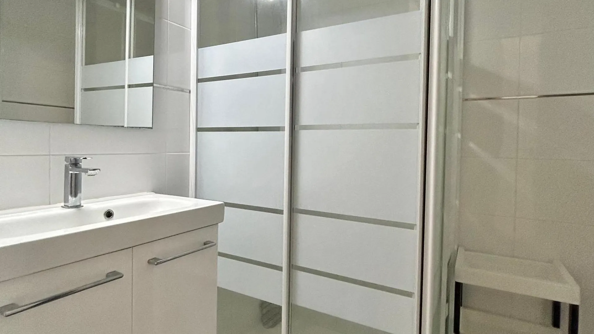 Studio In Castle Harbour With Pool View C020 Los Cristianos