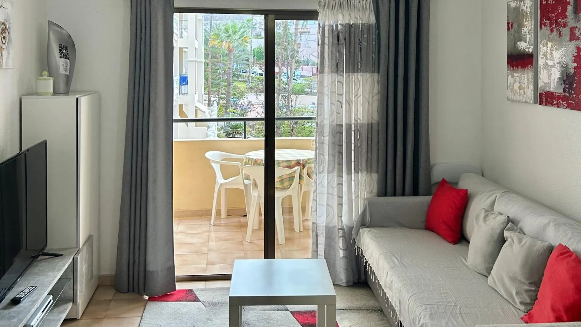 Studio In Castle Harbour With Pool View C020 Los Cristianos  Los Cristianos (Tenerife)