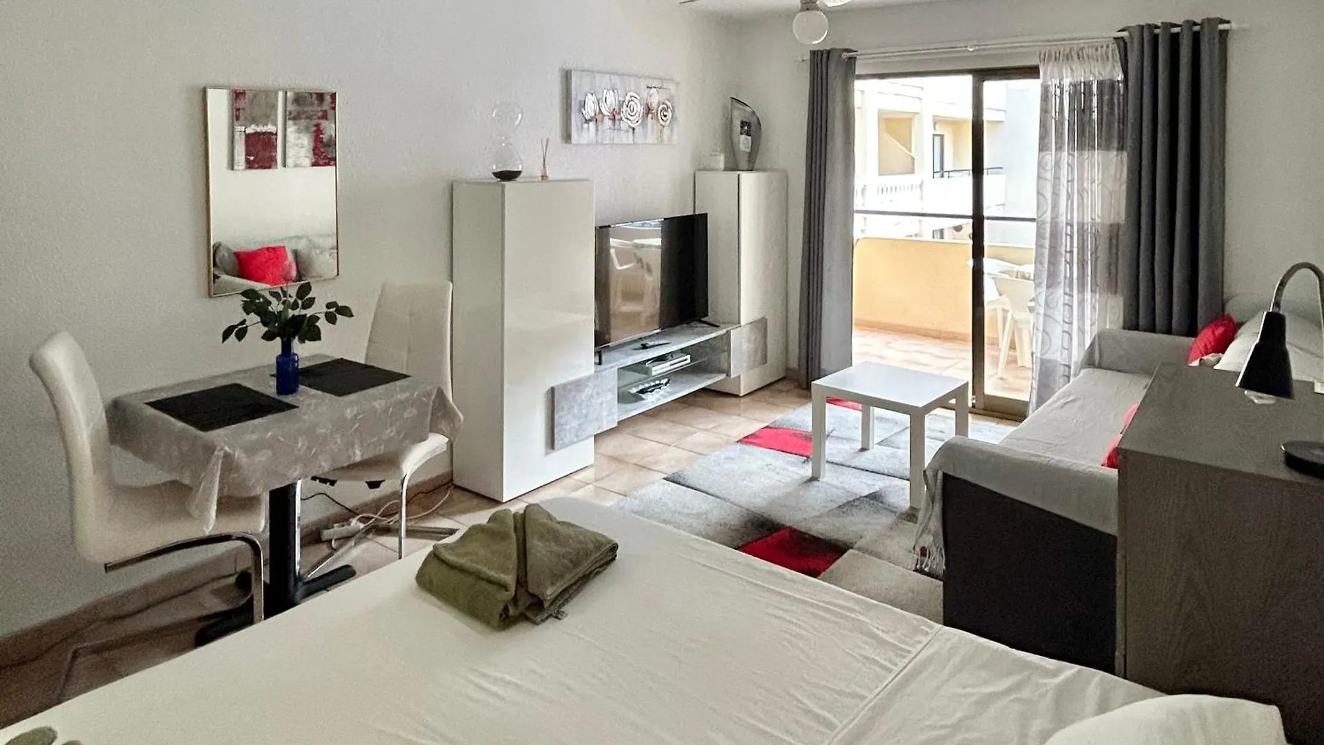 Studio In Castle Harbour With Pool View C020 Los Cristianos  Appartamento