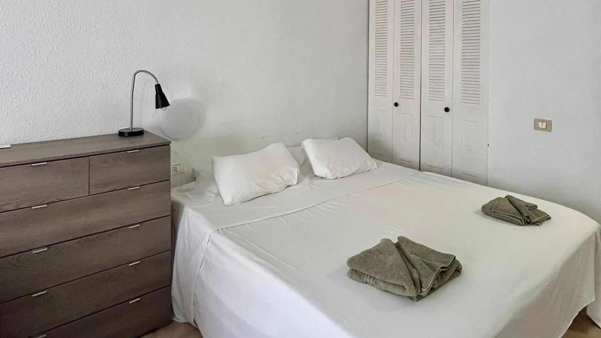 Studio In Castle Harbour With Pool View C020 Los Cristianos  Apartment